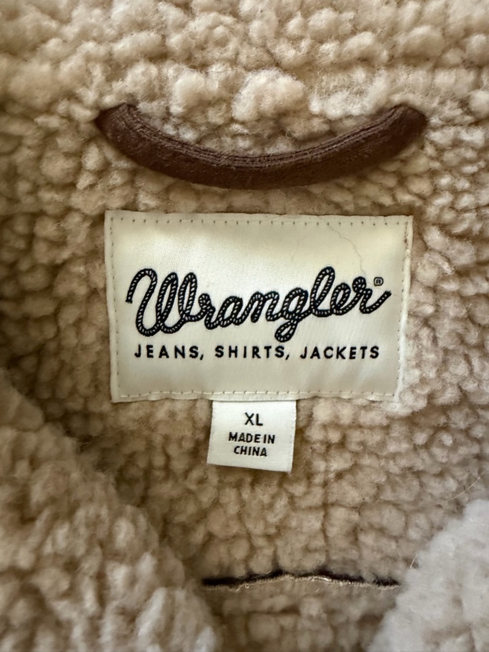 Wrangler Tan Jacket with Cream Sherpa Lining - Picture 3 of 4